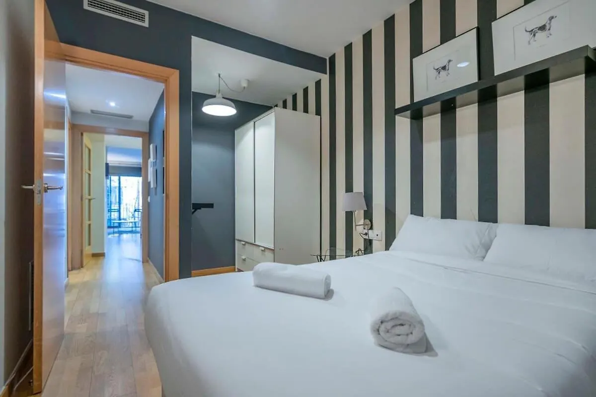 Modern And Bright Apartment In Eixample 2-2 Barcelona