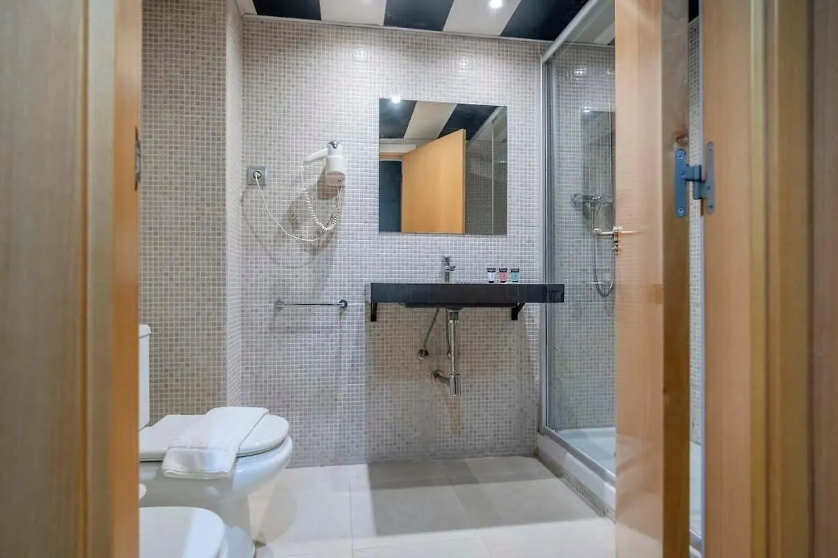 Modern And Bright Apartment In Eixample 2-2 Barcelona Spain