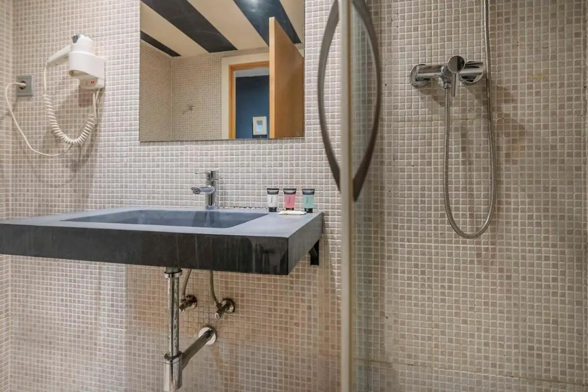 Modern And Bright Apartment In Eixample 2-2 Barcelona